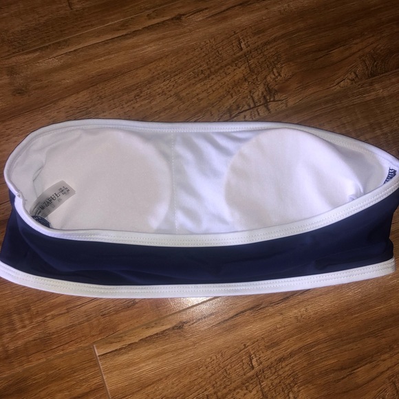 Bikini - Picture 5 of 5